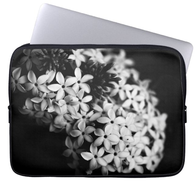 black and white flowers laptop sleeve (Front)
