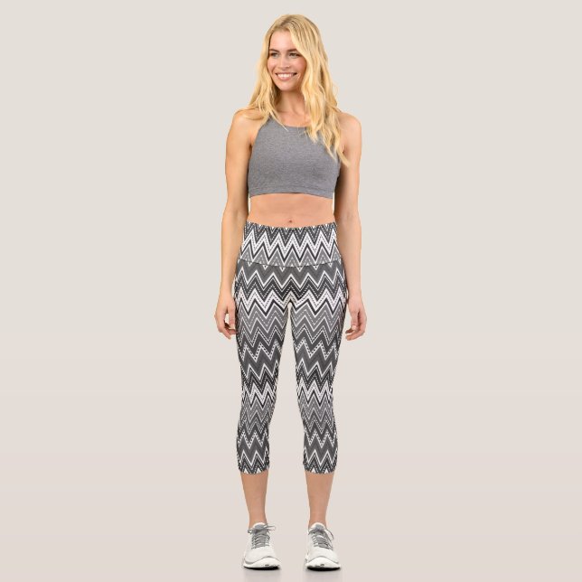 Black and white geometric zigzag pattern capri leggings (Front)