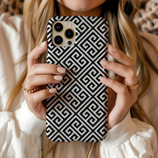 Black and White Greek Key Pattern iPhone 15 Pro Max Case