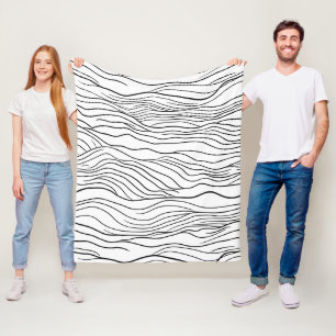 Black and White Hand-Drawn Wavy Line Pattern Fleece Blanket