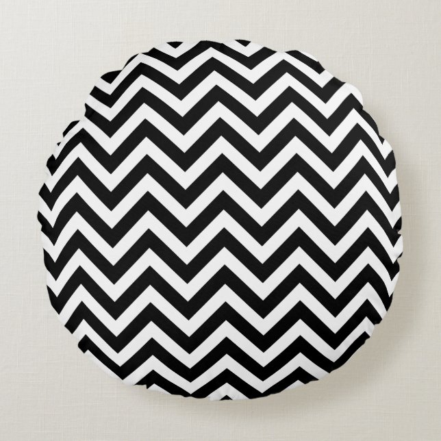 Black and White Medium Size Chevron Stripes Round Cushion (Front)