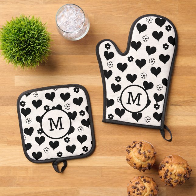 Black and white monogram hearts flowers pattern oven mitt & pot holder set (Top Down)