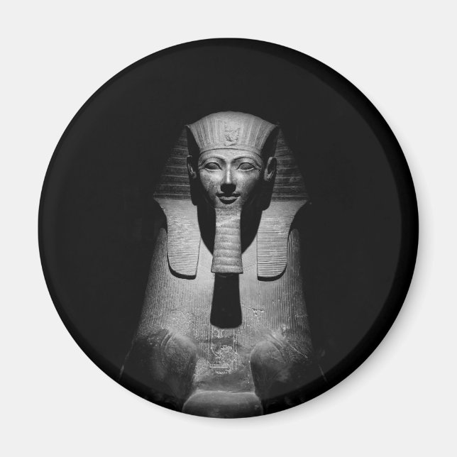 Black and white pharaoh king magnet (Front)