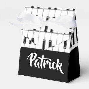 Black and white piano pattern favour box