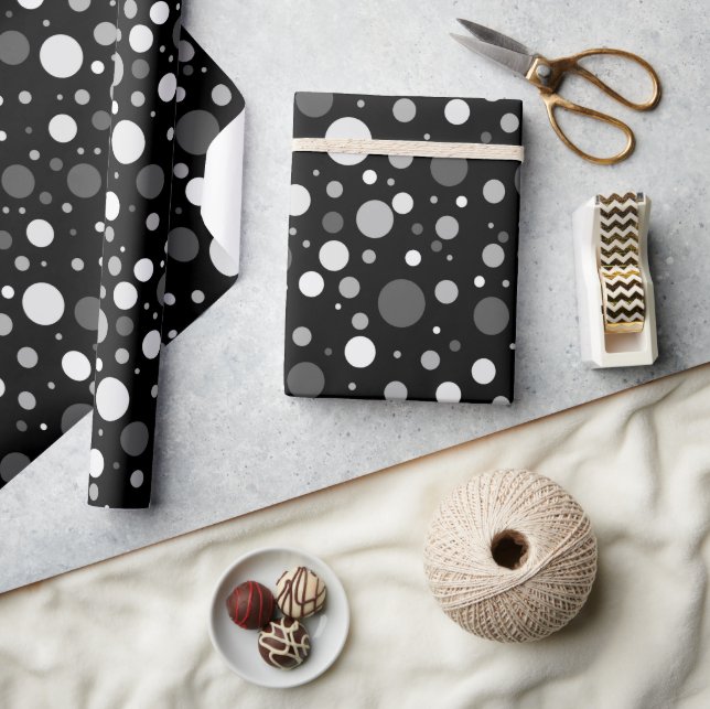 Black and White Polka Dots Wrapping Paper (Crafts)