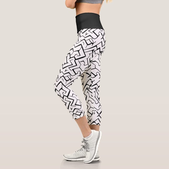 Black And White Repeating Pattern | Modern Maze Capri Leggings (Left)