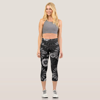Black and White Retro Floral Capri Leggings