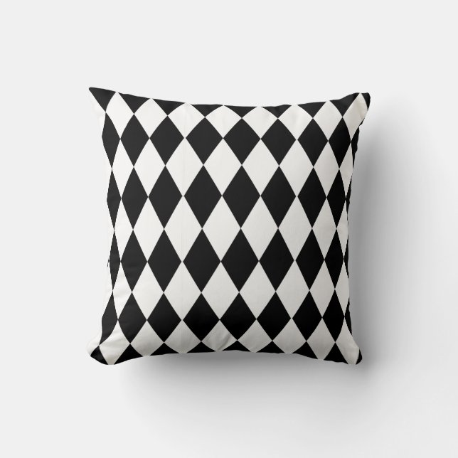 Black and white rhombus cushion (Front)