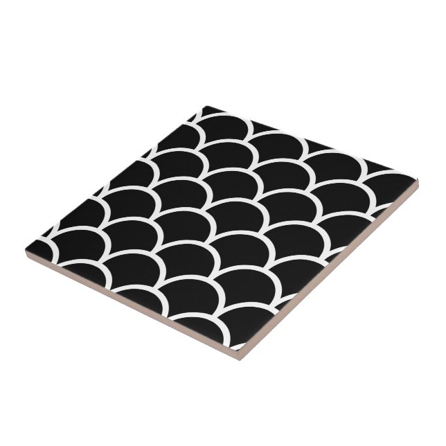 Black and White Scallop Tile (Side)