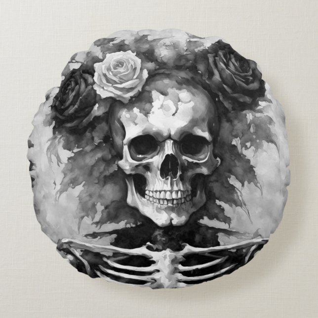 Black and White Skull with Roses Gothic Style Round Cushion (Front)