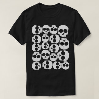 Black and White Skulls Pattern  T-Shirt