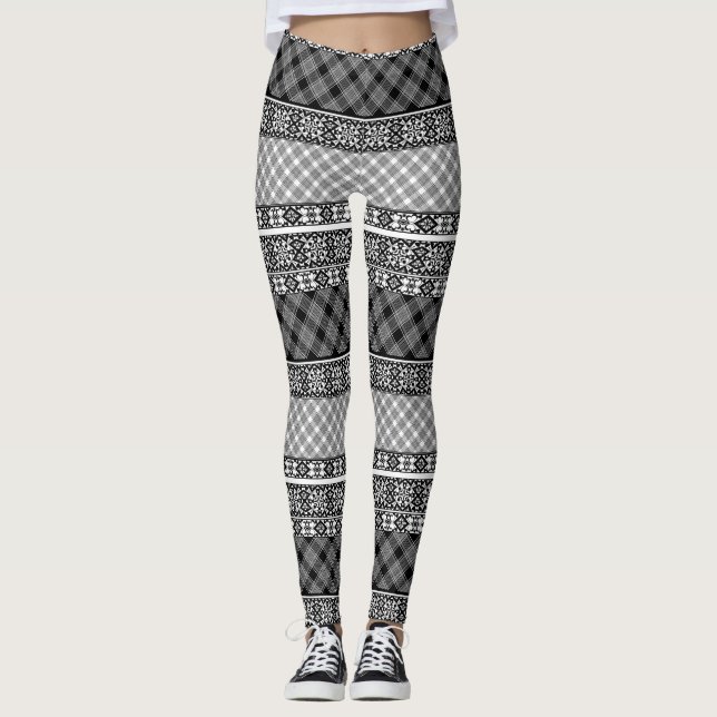 Black and white striped patchwork with lace leggings (Front)