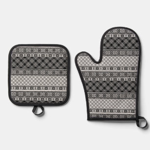 Black and white striped patchwork with lace oven mitt & pot holder set