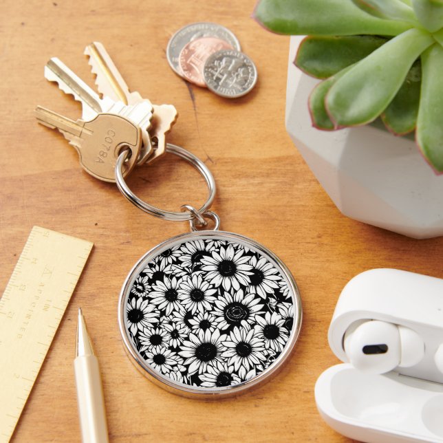 black and white sunflowers keychain (Desk)