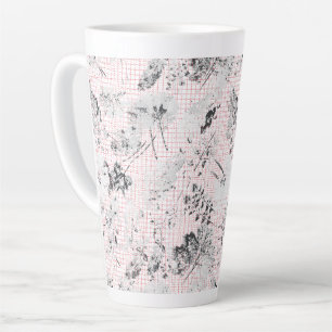 Black and white wallpaper with a beautiful leaf de latte mug