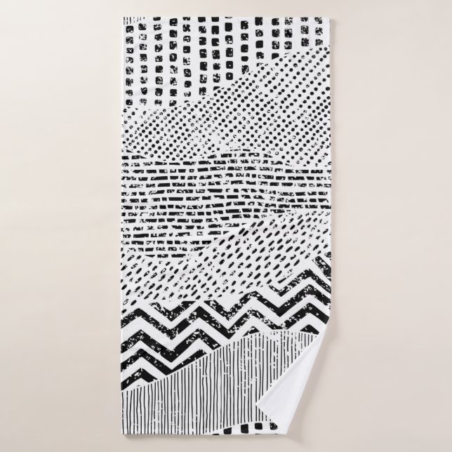 Black and white wavy pattern. Hand-drawn ornament  Bath Towel (Bath Towel)