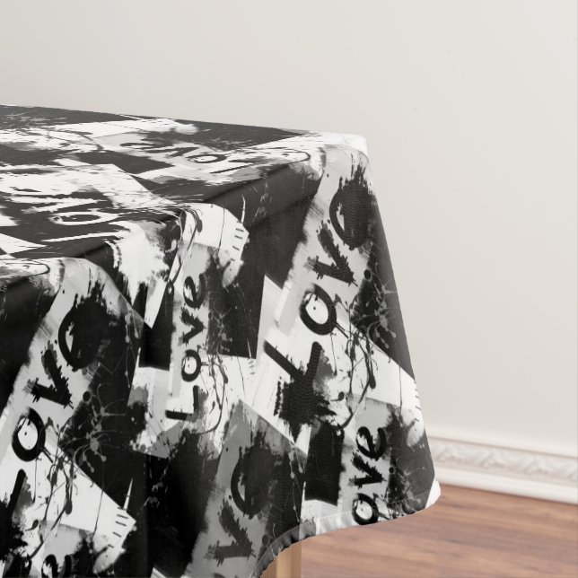 Black and white with spots pattern of love tablecloth (In Situ)