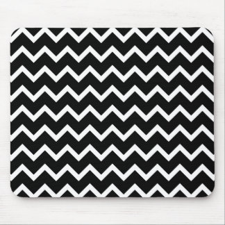 Black and White Zig Zag Pattern. Mouse Pad