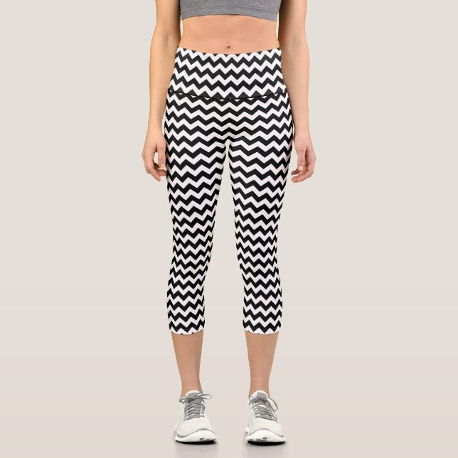 Black and White Zigzag Pattern, Chevron Pattern Capri Leggings (Front)