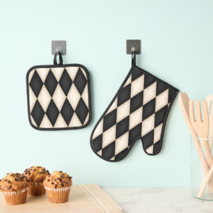 Black & Antique White Harlequin Oven Mitt & Pot Holder Set