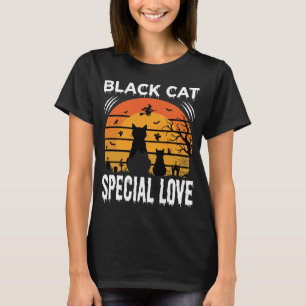 Black Cat Halloween Special Love Gothic Design T-Shirt