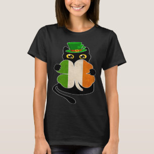 Black Cat Holding Shamrock Irish Flag St Patricks T-Shirt