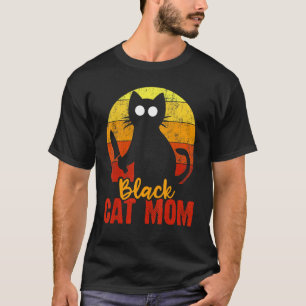 Black Cat Mom Halloween Gore Meow With Bloody Knif T-Shirt