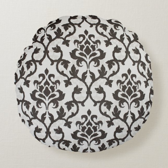 Black classical damask wallpaper pattern round cushion (Front)