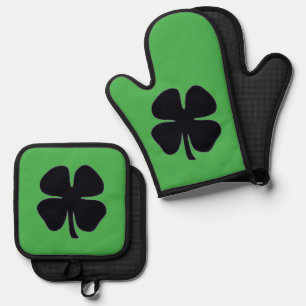 Black Clover green oven mitts pot holders Oven Mitt & Pot Holder Set