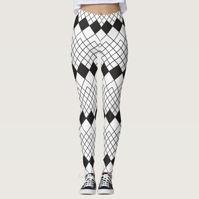 Black diamond shapes pattern leggings (Front)