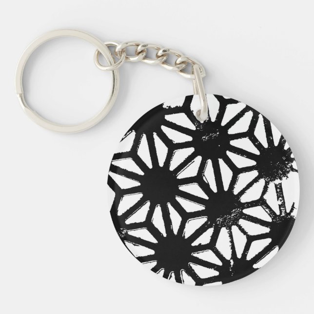 Black geometric pattern key ring (Front)