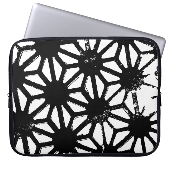 Black geometric pattern laptop sleeve (Front)