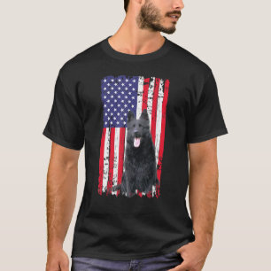 Black Labrador Vintage Usa Flag T-Shirt
