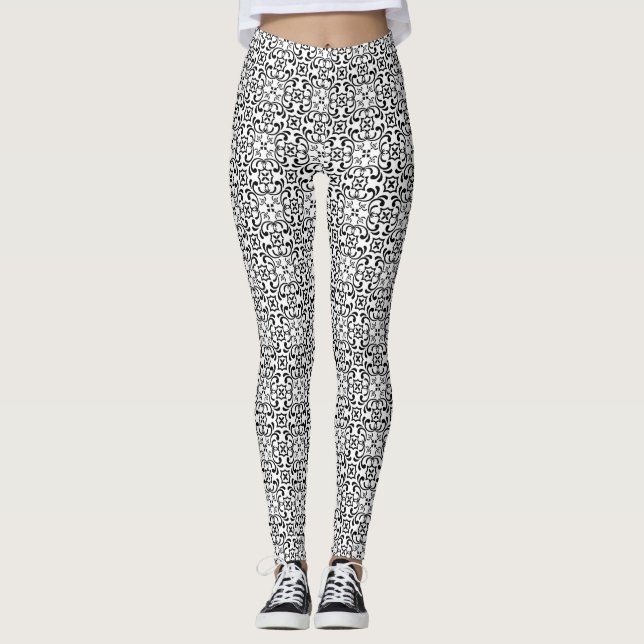 Black pattern leggings (Front)