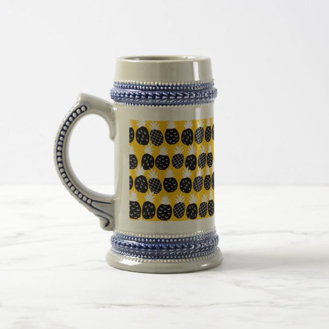 Black pineapples beer stein (Left)