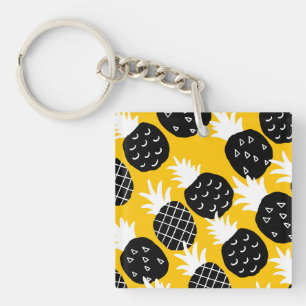 Black pineapples key ring