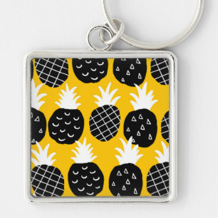 Black pineapples key ring