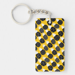 Black pineapples key ring
