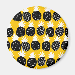 Black pineapples magnet