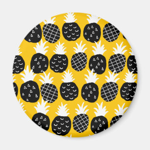 Black pineapples magnet