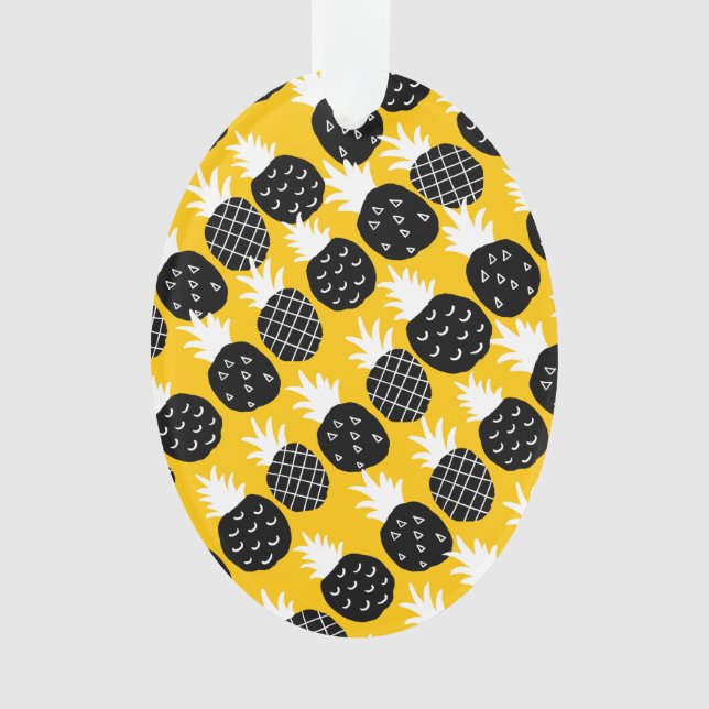 Black pineapples ornament (Front)