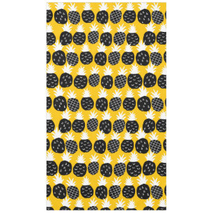Black pineapples tablecloth