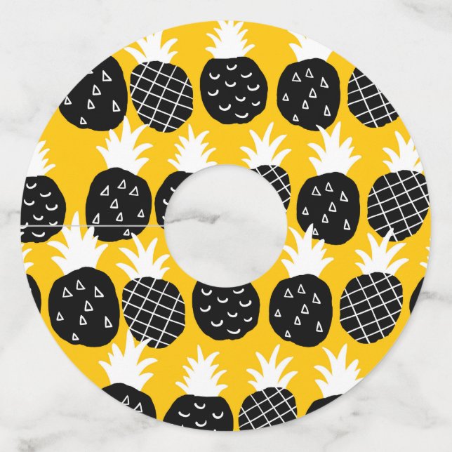 Black pineapples wine glass tag (Front)