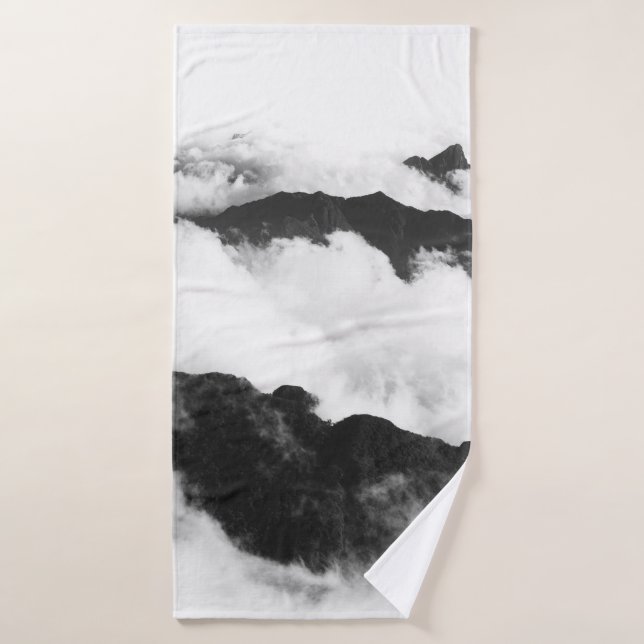 BLACK ROCK FORMATIONS BATH TOWEL (Bath Towel)