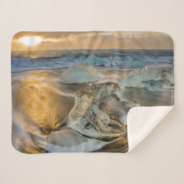 Black Sand Beach | Jokulsarlon South Iceland Sherpa Blanket (Front (Horizontal))