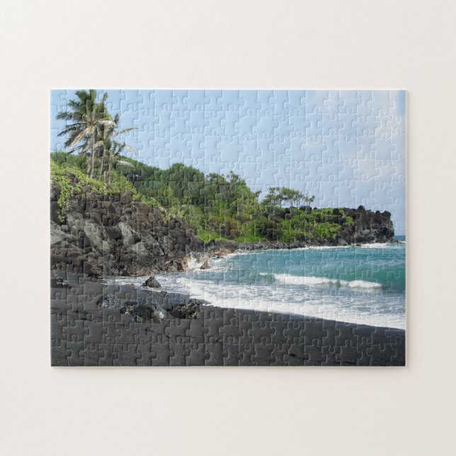 Black sand beach on Hawaii jigsaw puzzle (Horizontal)