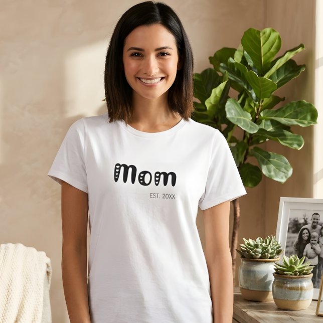 Black Script Established Mum Cute Hearts T-Shirt (Creator Uploaded)
