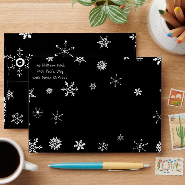 Black Snowflake with Tartan Envelope (Desk)