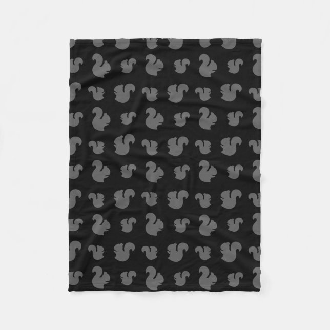 Black squirrel pattern fleece blanket (Front)