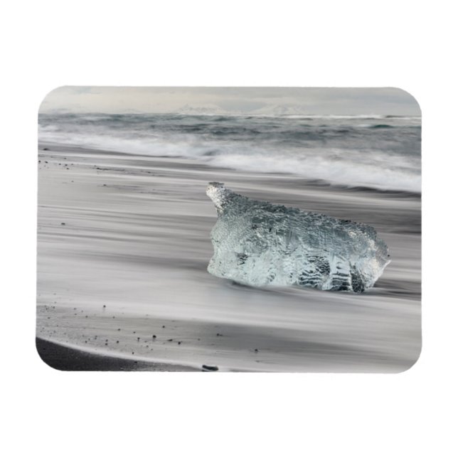 Black Volcanic Beach | Vatnajokull National Park Magnet (Horizontal)